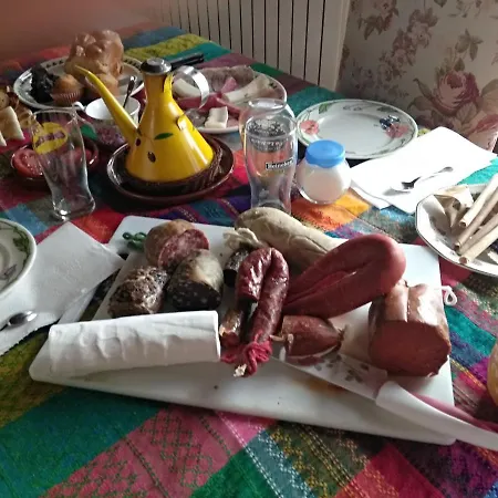 Rum i privatbostad Casa Rous *